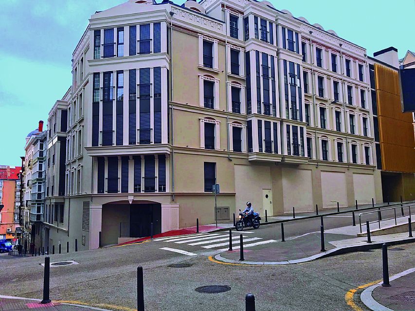 Local comercial con todas las posibilidades de 260 metros en pleno centro de Santander